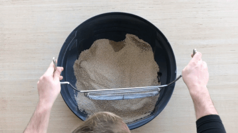 Scooping the side areas
